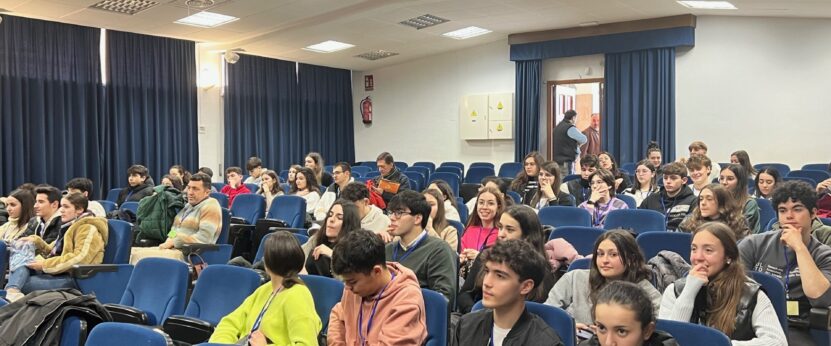 La Facultad de Ciencias celebra la XIX Olimpiada de Biología de Extremadura