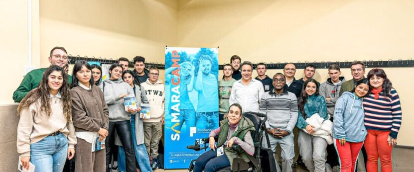 Foto De Grupo De Participantes En El Sámara Camp