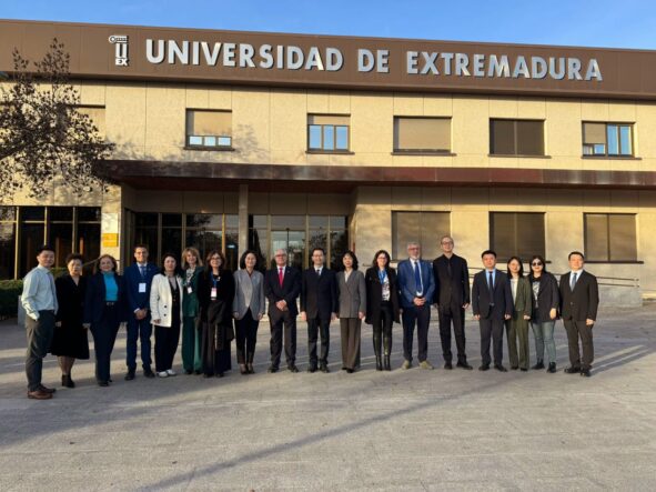 Visita Comitiva Chongqing Foto De Grupo Al Campus De Badajoz