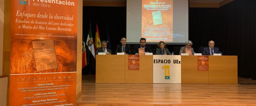 Mesa del acto de presentación Libro Homenaje A María Del Mar Lozano Bartolozzi “Enfoques desde la diversidad. Estudios de Historia del Arte dedicados a María del Mar Lozano Bartolozzi”