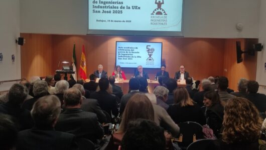 La Escuela de Ingenierías Industriales celebra la festividad de San José, patrón del centro
