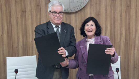 La UEx y AEXPAINBA firman un convenio para fomentar la formación, investigación y difusión del co...