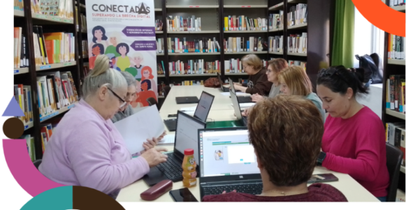 Mujeres Recibiendo Formación Del Programa ConectadAs