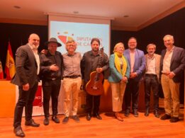 Foto De Grupo En La Tercera Sesión Del Aula De Flamenco UEx Diputación De Cáceres