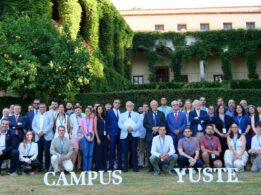 Foto De Grupo Del Curso De Campus Yuste “El Nuevo Orden Mundial Y El Eje Atlántico”