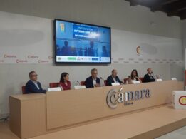Mesa Presidencial De La Presentación Del Informe GEM 2024 2025 en la Cámara de Comercio de Cáceres
