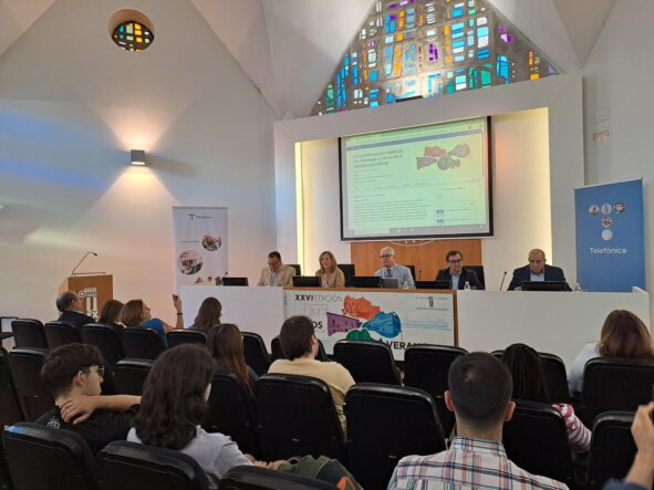 Acto inaugural del curso “La transformación digital de las empresas a través de la Inteligencia Artificial” en la Facultad de Empresa, Finanzas y Turismo