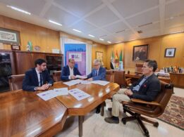 En El Desapacho Del Rector En El Rectorado De Cáceres En La Firma Acuerdo De Adhesión A La Candidatura De Cáceres Como Ciudad Europea De La Cultura En 2031