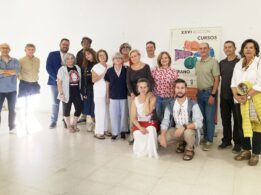 Foto De Grupo En El Acto Inaugural del curso “Pintura de Paisaje en Gata, con Michael Alford”