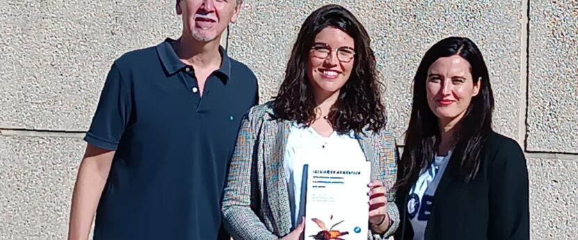 Fotografía de los autores del libro "Desamor romántico": Juan Manuel Moreno, Laura Pérez y Macarena Blázquez