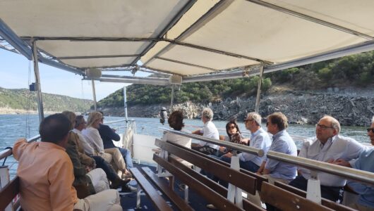 Paseo en barco por el Parque Nacional de Monfragüe en las Jornadas anuales del G9+ de Consejos Sociales de Universidades, que reúnen a 10 universidades