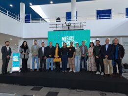 Foto De Grupo De La Presentación Del Mes Del Empleo
