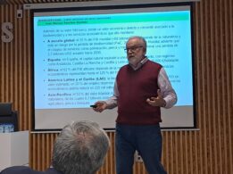 José Manuel Sánchez Guzmán Imparte La Conferencia Sobre Biodiversidad En La Jornada Innovar Para Inspirar