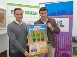 Presentación De Polinica Cáceres 2031, Jesús Díaz, Profesor De Química Orgánica Y Adjunto A La Coordinación General Y Jorge Suárez, Concejal Del Ayuntamiento De Cáceres