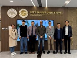 Visita Del Vicerrector De Universidad Digital, Javier Berrocal Y El Profesor Jesús Lozano A La Escuela De Microelectrónica E Ingeniería De Comunicaciones De La Universidad De Chongqing