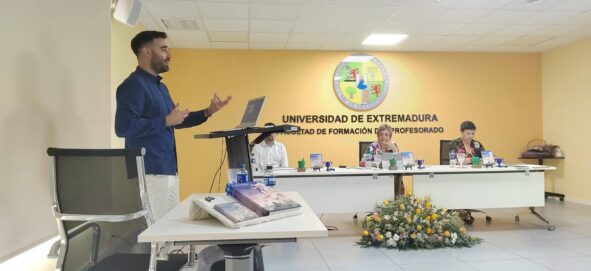 Mario Cerezo en la defensa de su tesis