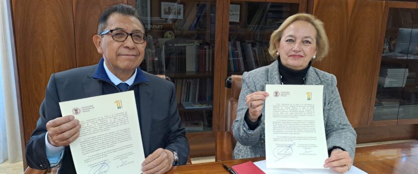 Firma Carta De Compromiso Con La Universidad De Tlaxcala