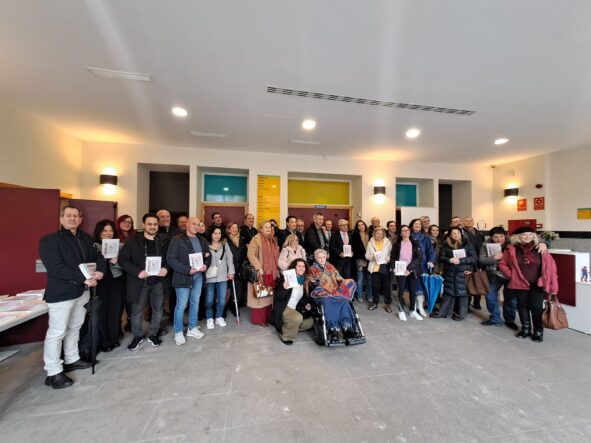 Foto De Grupo De Los Asistentes A La Presentación Del Libro La Accesibilidad Desde La Universidad En Extremadura