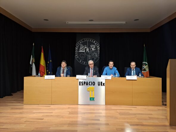 Mesa Presidencial De La Presentación Del Libro La Accesibilidad Desde La Universidad En Extremadura