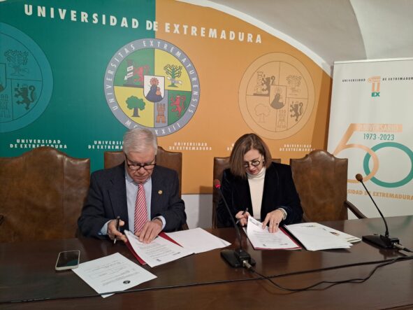 Pedro Fernández Salguero E Isabel Martínez Firman El Convenio Entre UEx Y La Fundación ONCE