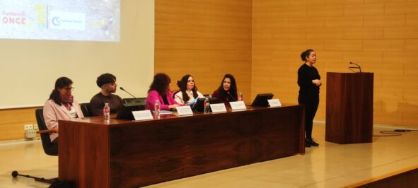 Mesa de experiencias de las Jornadas “Compartiendo caminos que transforman”